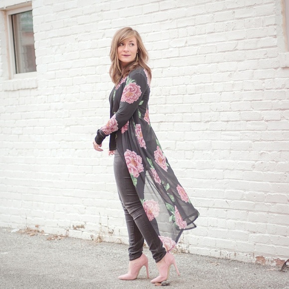 Journee Collection Adley Pumps - Picture 4 of 4